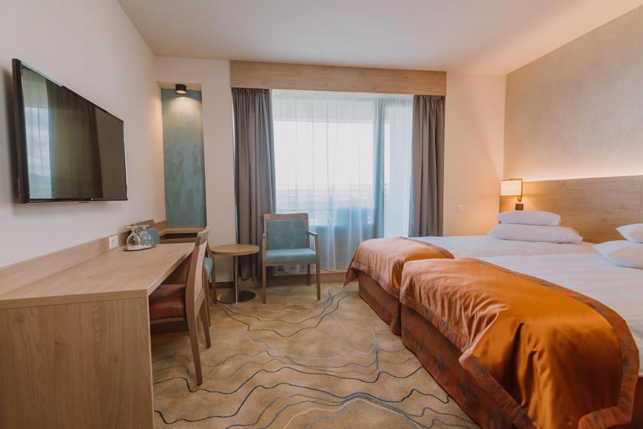 Hotel Ensana Ursina Sovata Zewnętrze zdjęcie